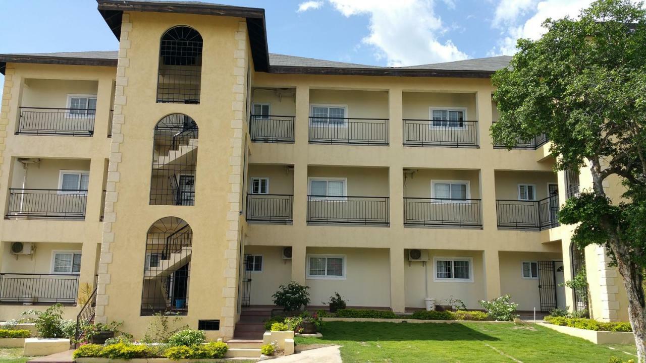 Donhead New Kingston Apt 3 Экстерьер фото